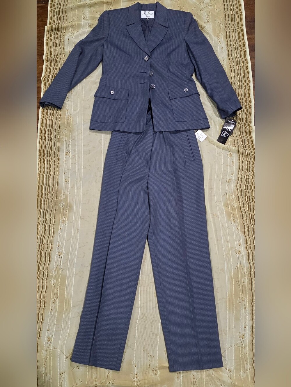 NWT Le Suit Blue Pinstripe Petite Career Suit Set Blazer & Pants Size 4P